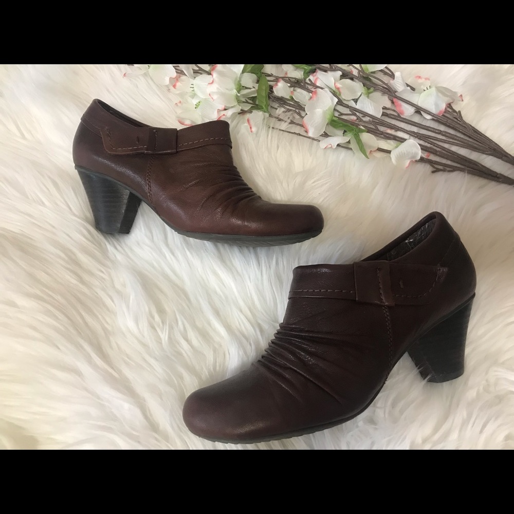 Bare Traps Rosie Brown Ankle Boots